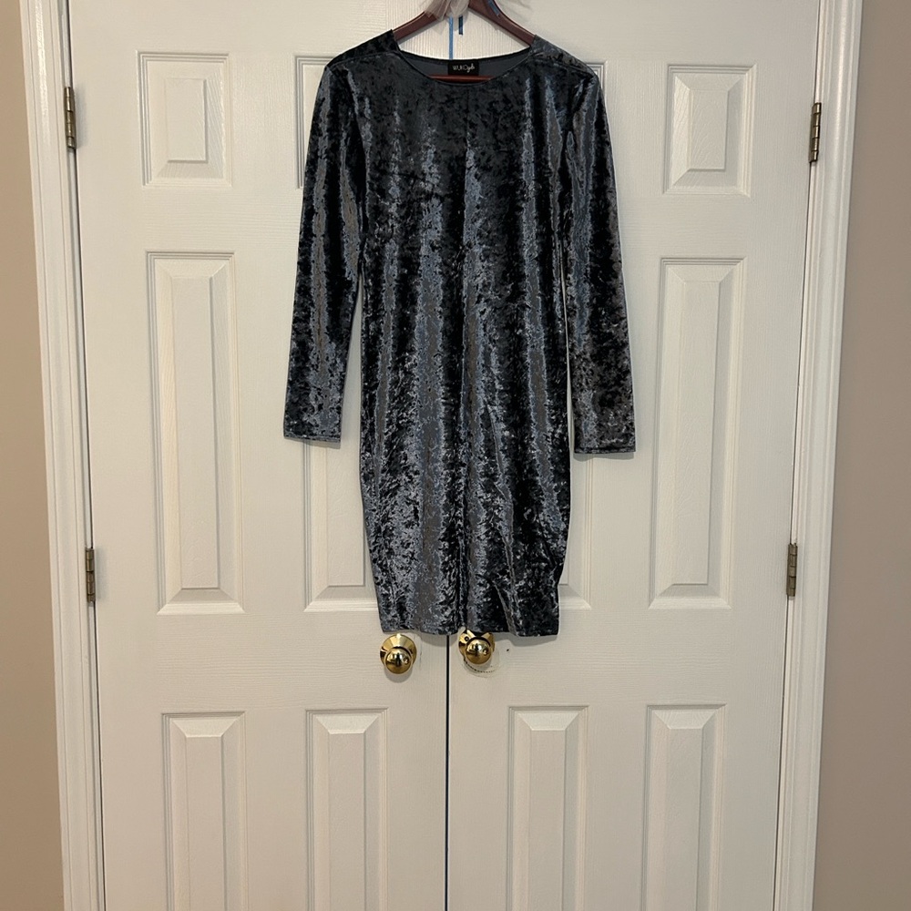 Velvet Long-Sleeve Shift Dress - Blue